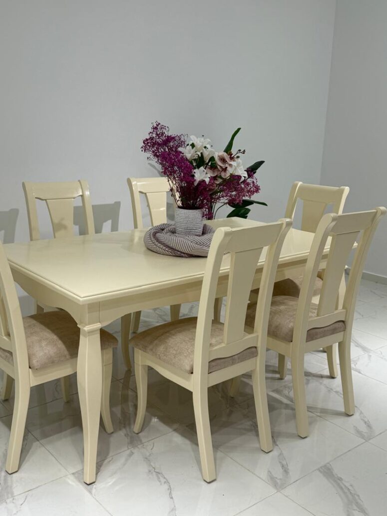 TABLE HM BEIGE 06 CHAISES – Image 4